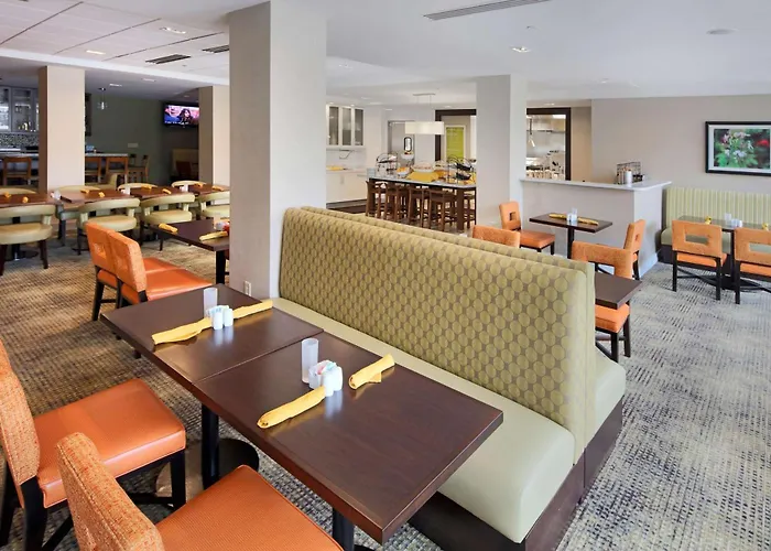 Hilton Garden Inn Reagan National Airport